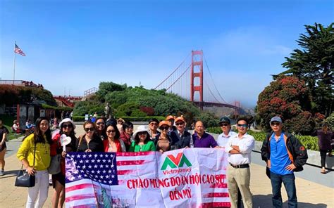 Cầu Häng Lakshman Jhula - Kiệt tác kiến trúc cổ và điểm đến tâm linh!